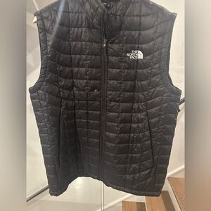 Men’s North Face Thermoball Vest, Medium